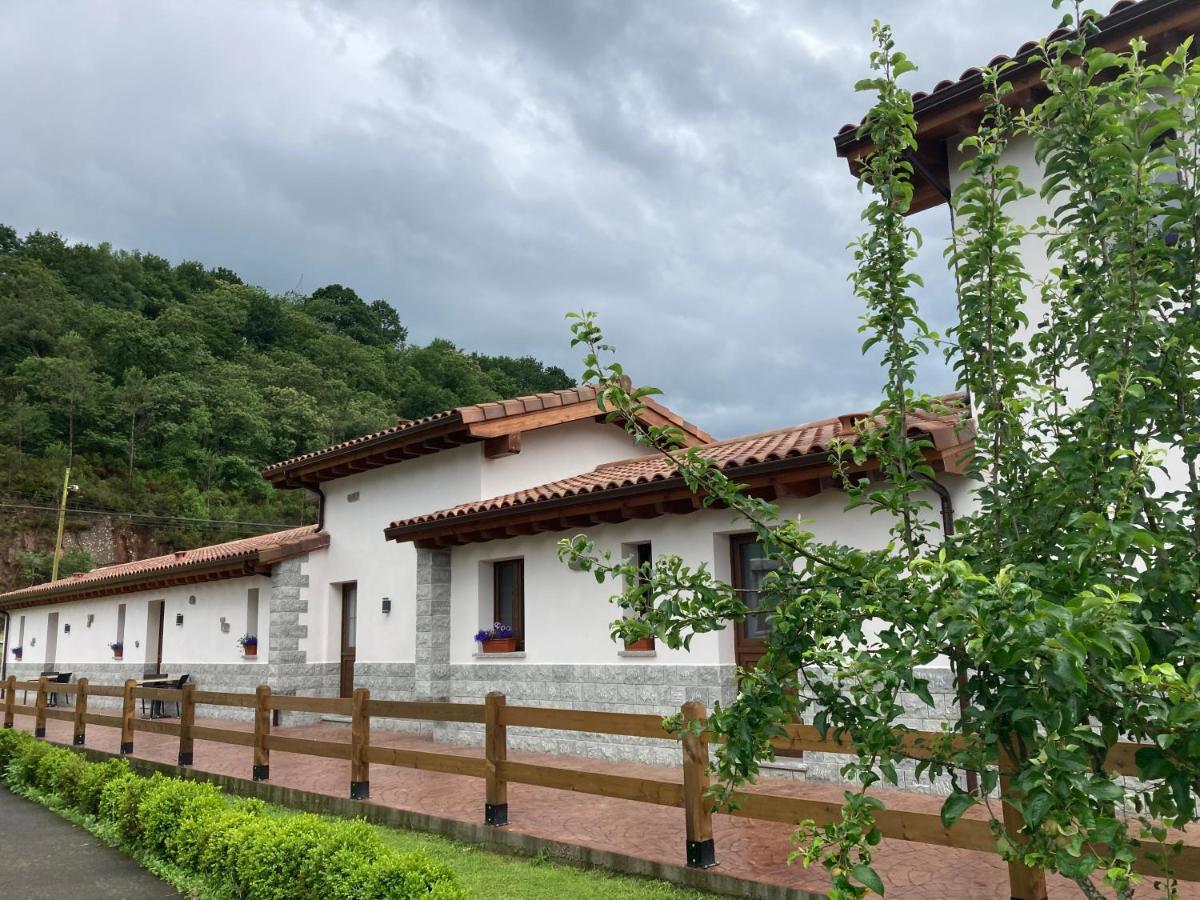 Apartamentos La Presa El Molin กังกัส เด โอนิส ภายนอก รูปภาพ